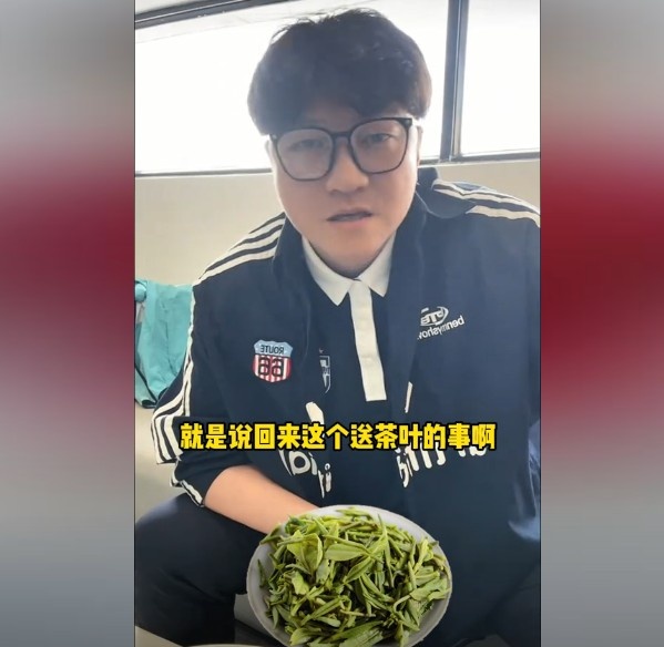  趙鵬：不太清楚賈秀全要球員買茶葉的段子，但這在現(xiàn)實(shí)中也正常