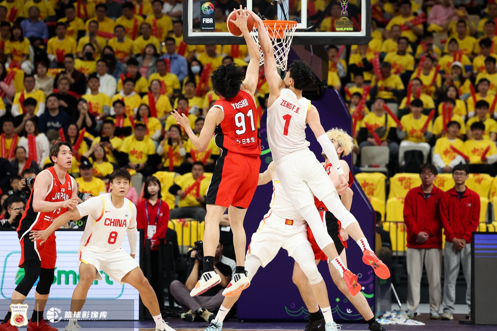  中國(guó)男籃內(nèi)外開花 曾凡博攻防一體在線 中國(guó)大勝日本42分！